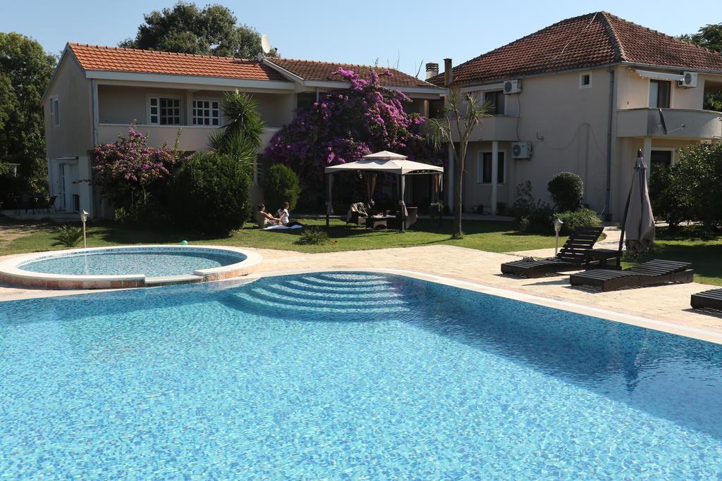 Apartments Ada Bojana Ulcinj Exteriör bild